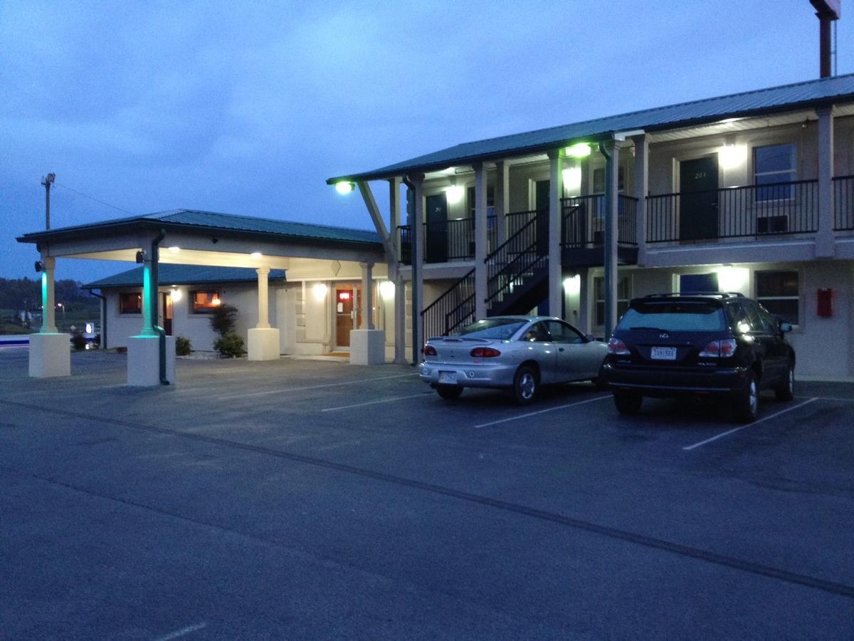 Knights Inn Glade Spring Exterior foto